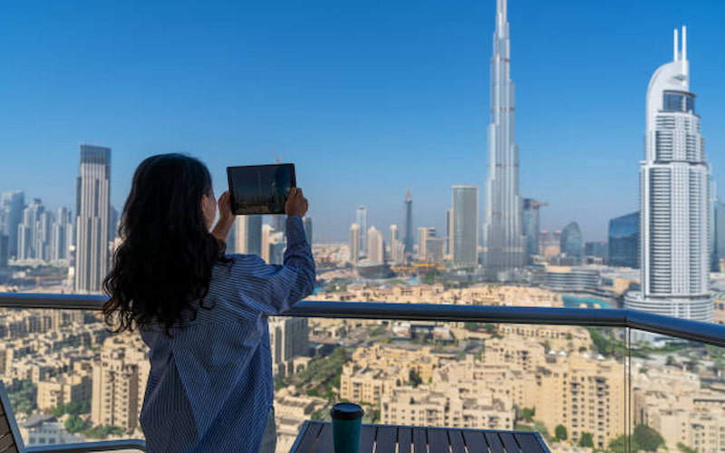 dubai Sky Views Edge Walk