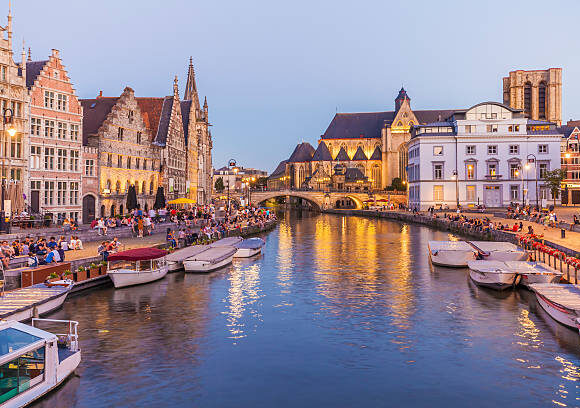 Belgium Uncovered: A Journey through Its Historic Streets and Grand Castles 