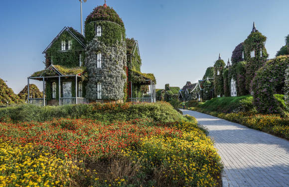What Makes Dubai Miracle Garden a Must-Visit Floral Wonderland