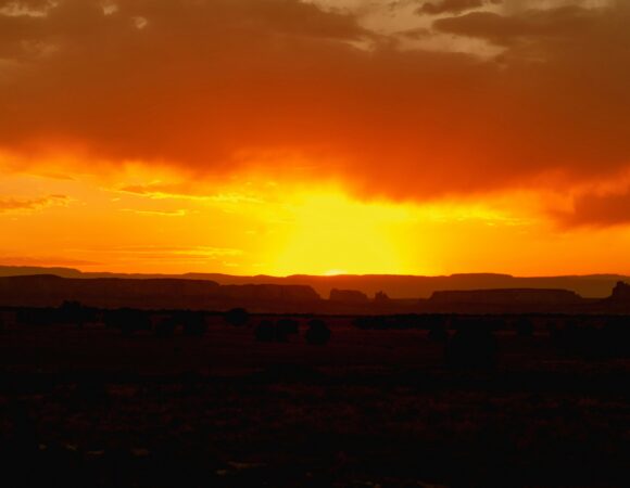 Desert Safari Sunset Tips to Catch Golden Hour Magic in Dubai